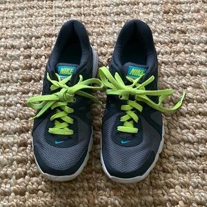Nike Size 8 Running Shoes (Gray, lime green, and teal)